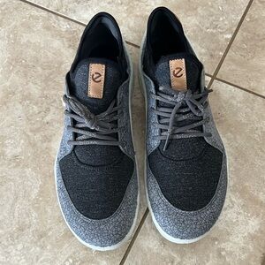 Ecco Biom Casual Walking Shoes                     Women  Size : 39